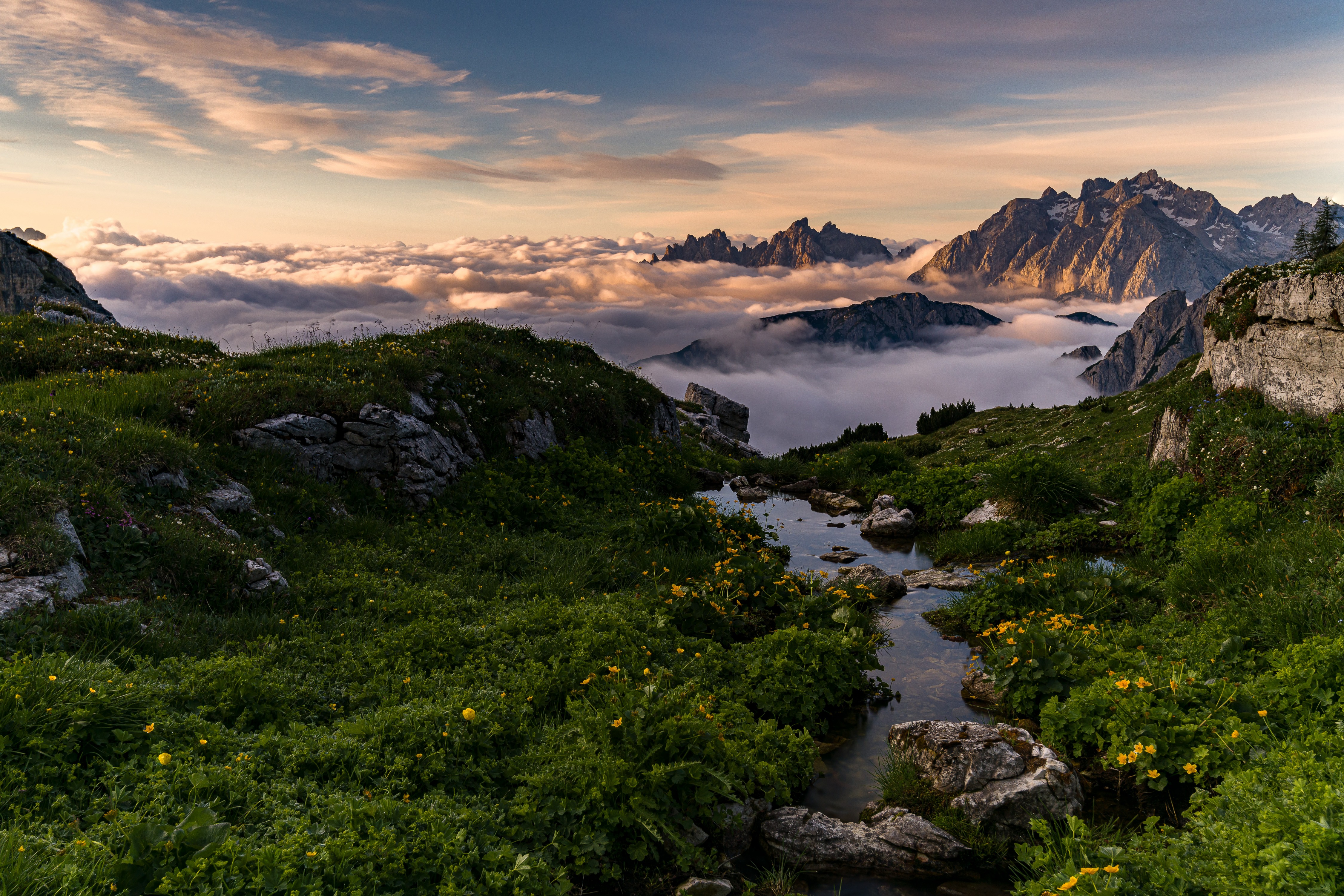 Sea Of Clouds Beautiful Mountains