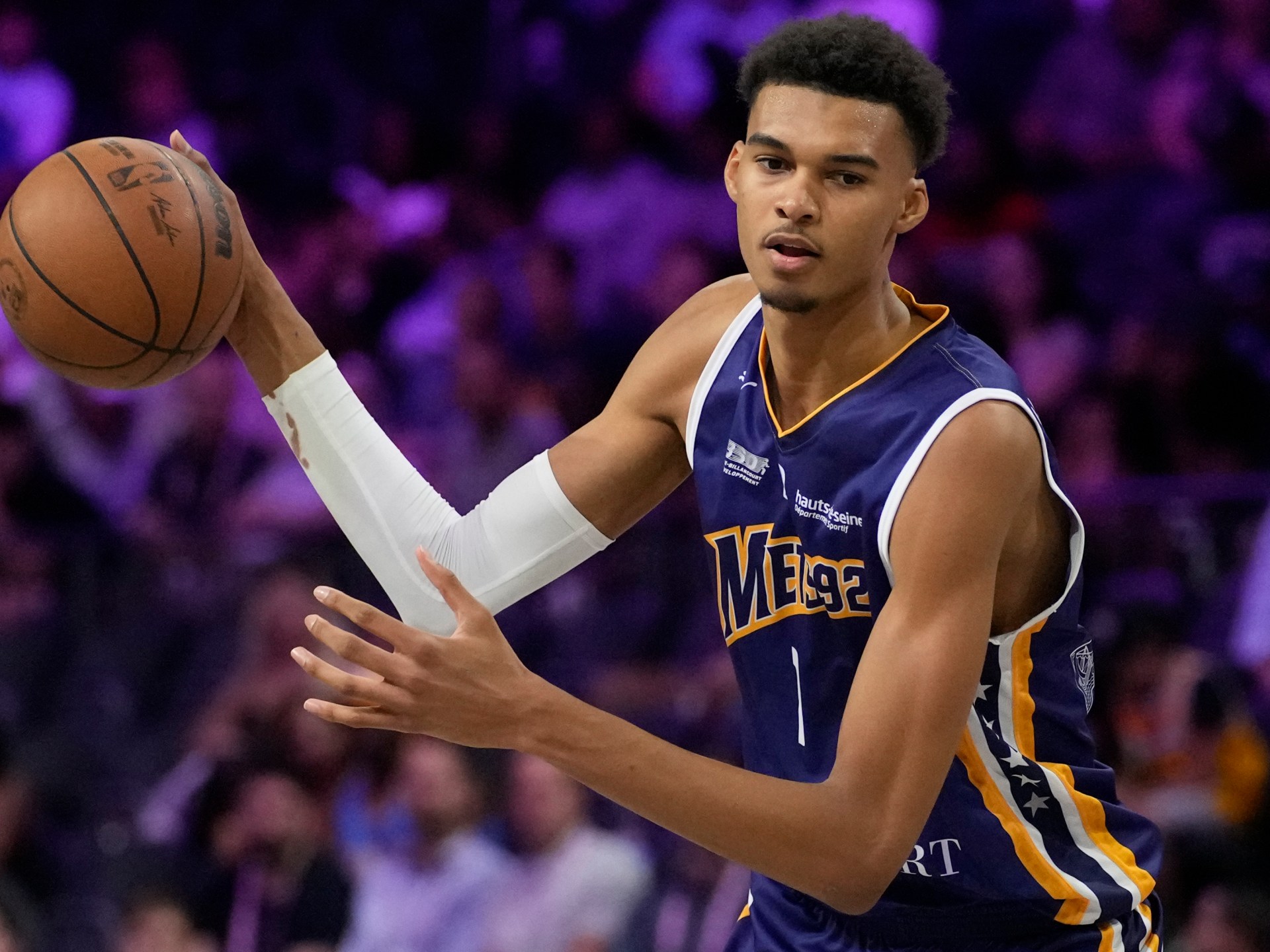 Victor Wembanyama made his NBA bow