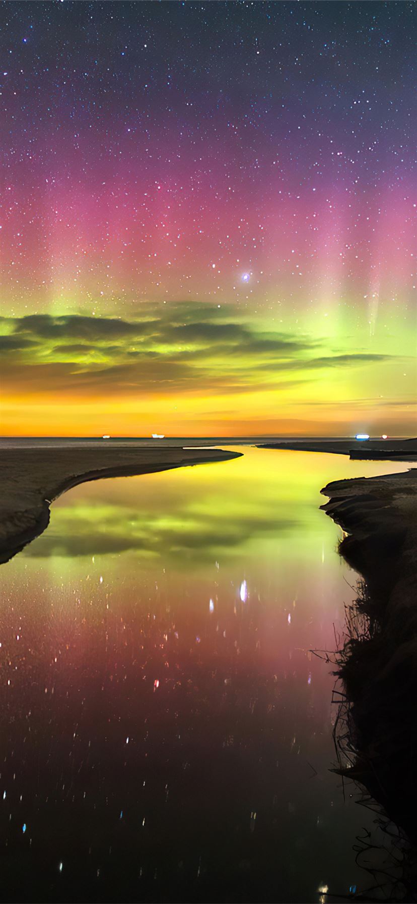 Best Northern lights iPhone 11 HD