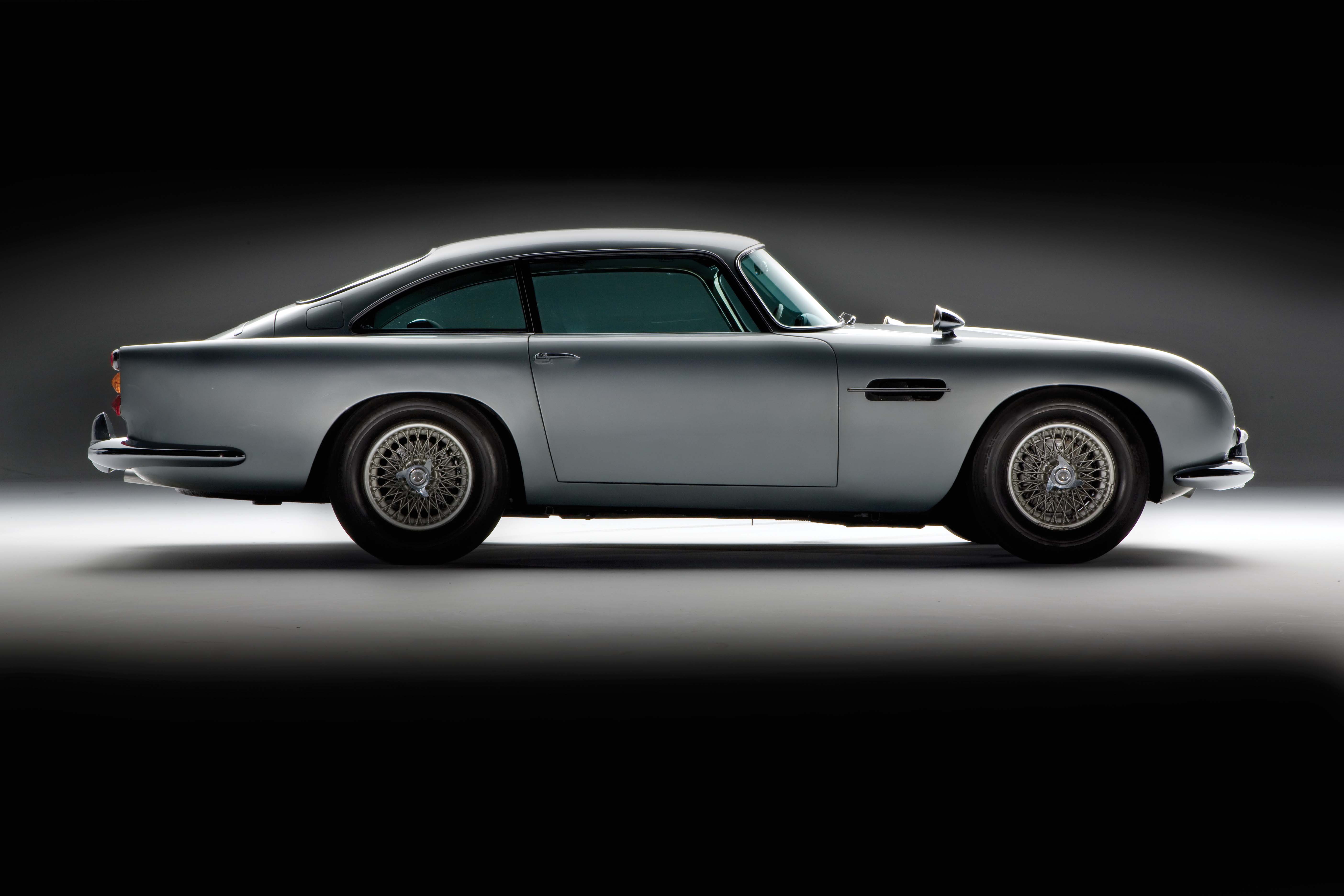 Stunning 4K Ultra HD Aston Martin DB5 Classic Vehicle Wallpaper