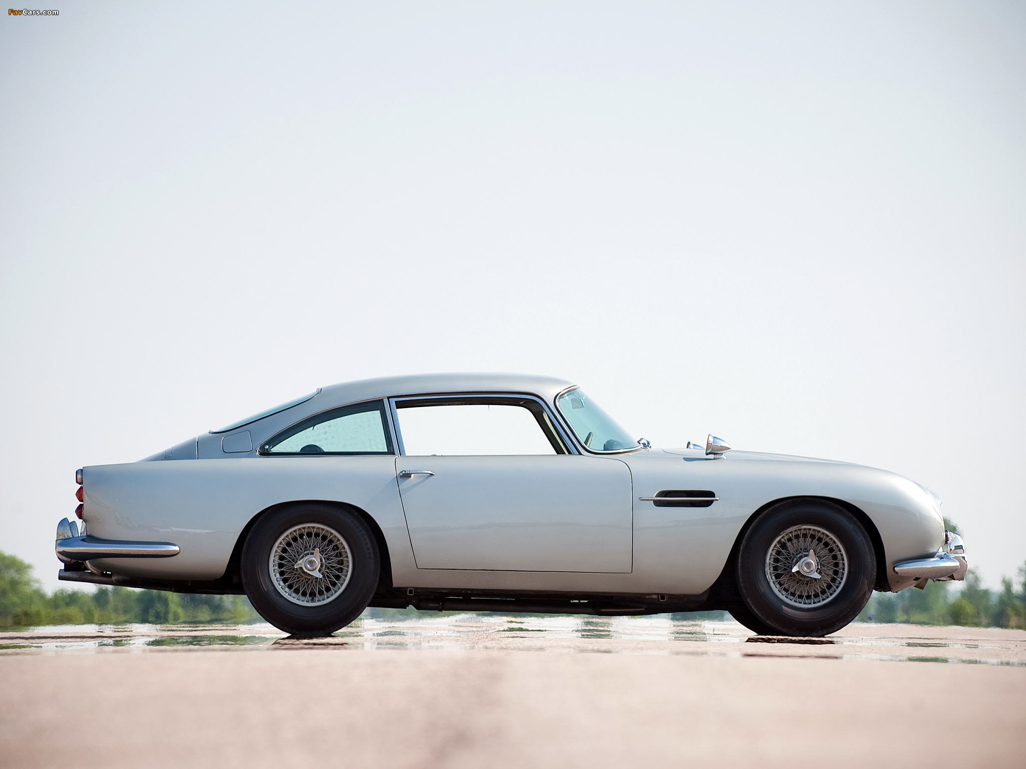 Aston Martin DB5 James Bond