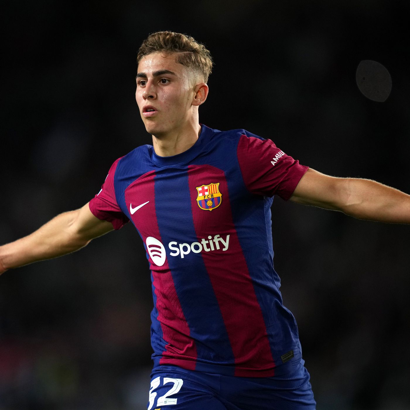 Fermin Lopez passes his Clasico