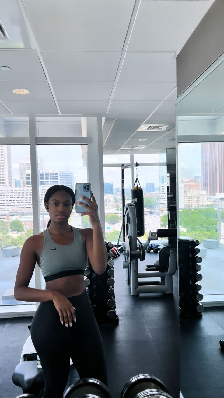 Coco Jones. Fashion inspo outfits