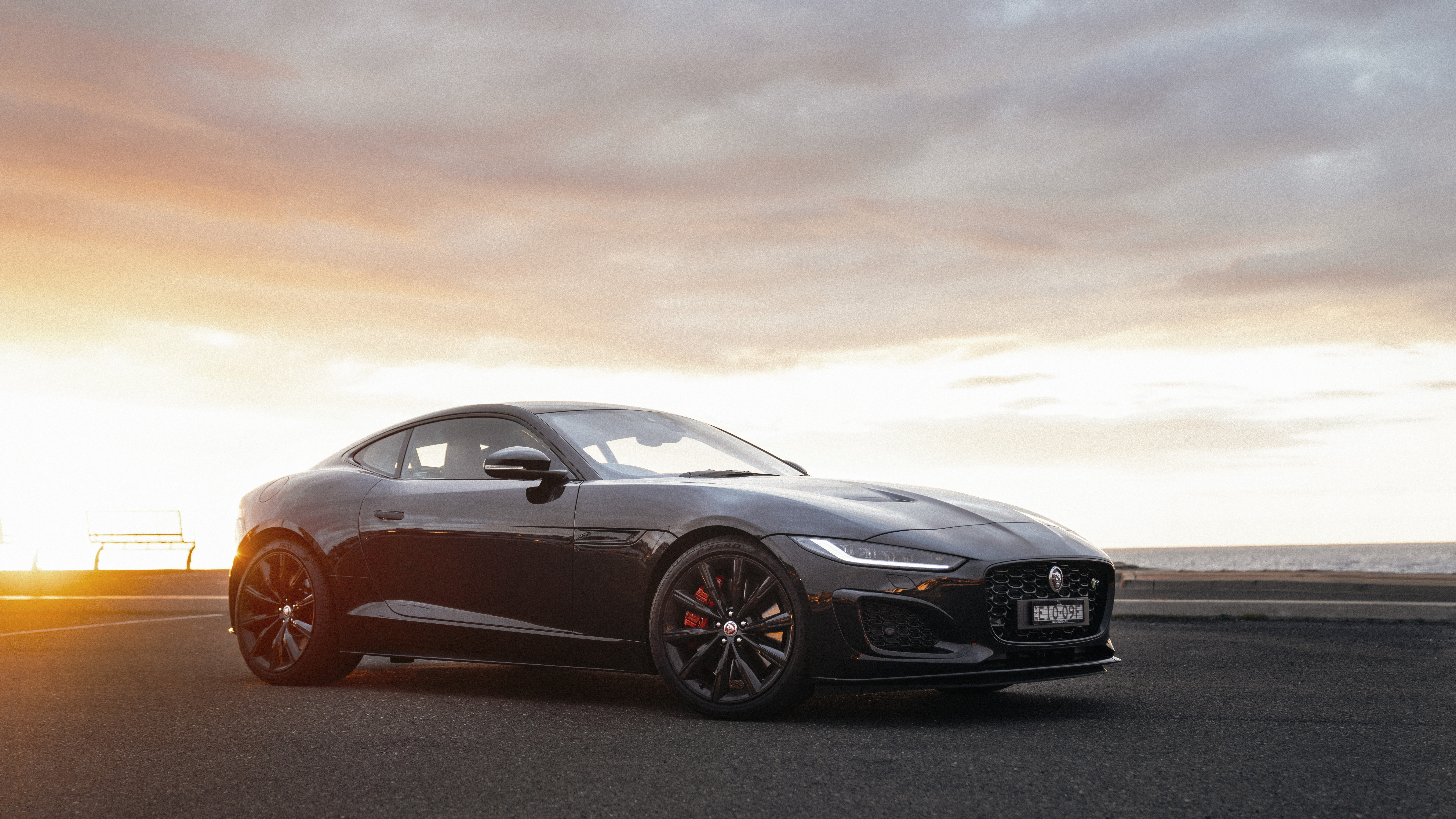 Jaguar F Type R Coupe 2021 8K