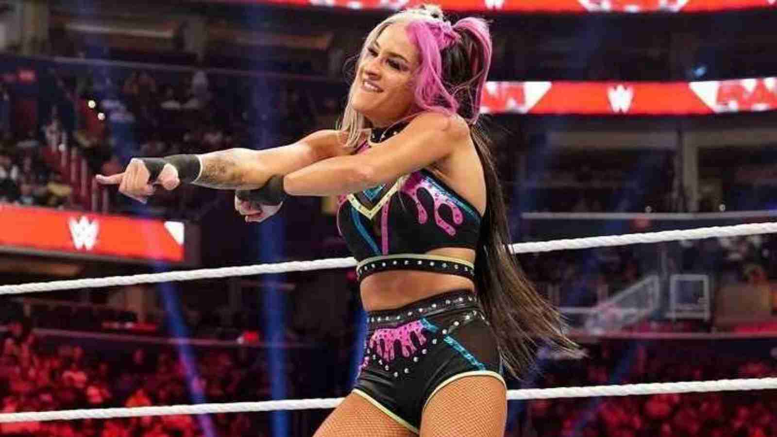 Dakota Kai Out Of Action With A Torn