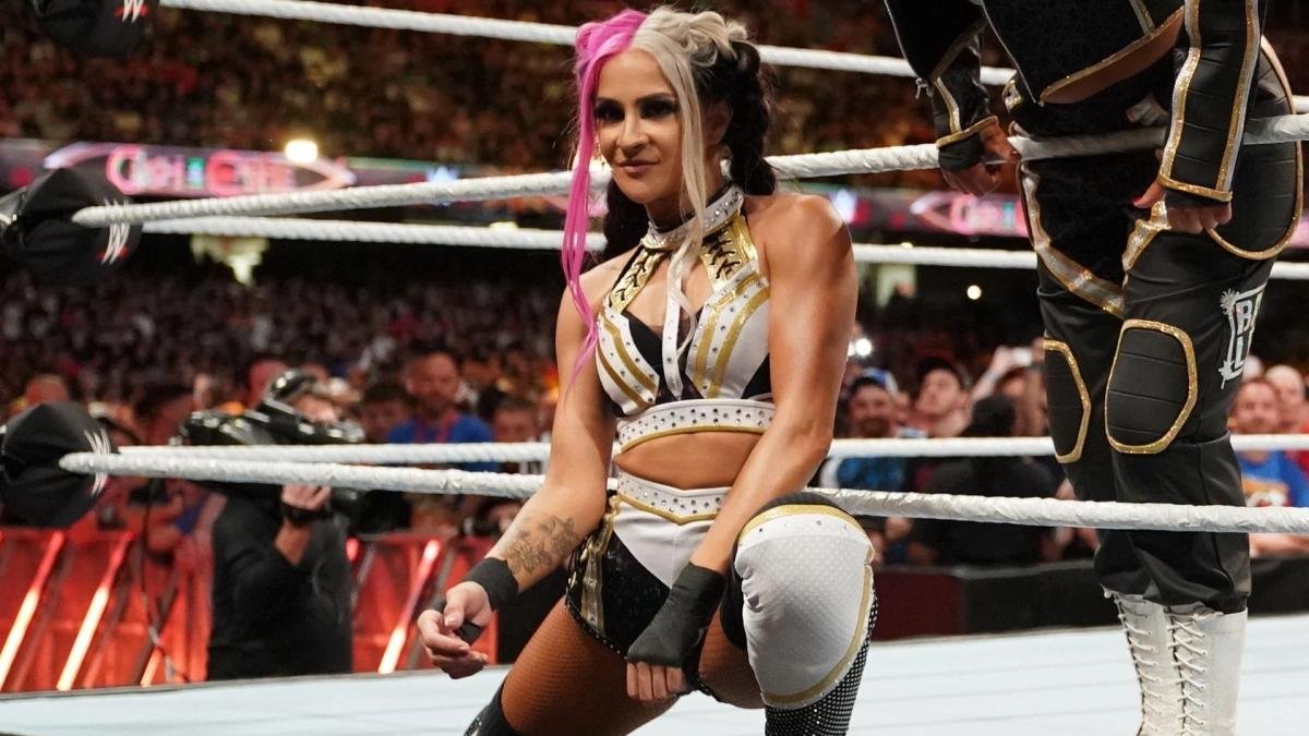 First Look At Dakota Kai & Zelina Vega