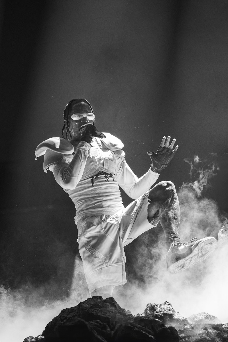 Utopia': See the Concert Photo