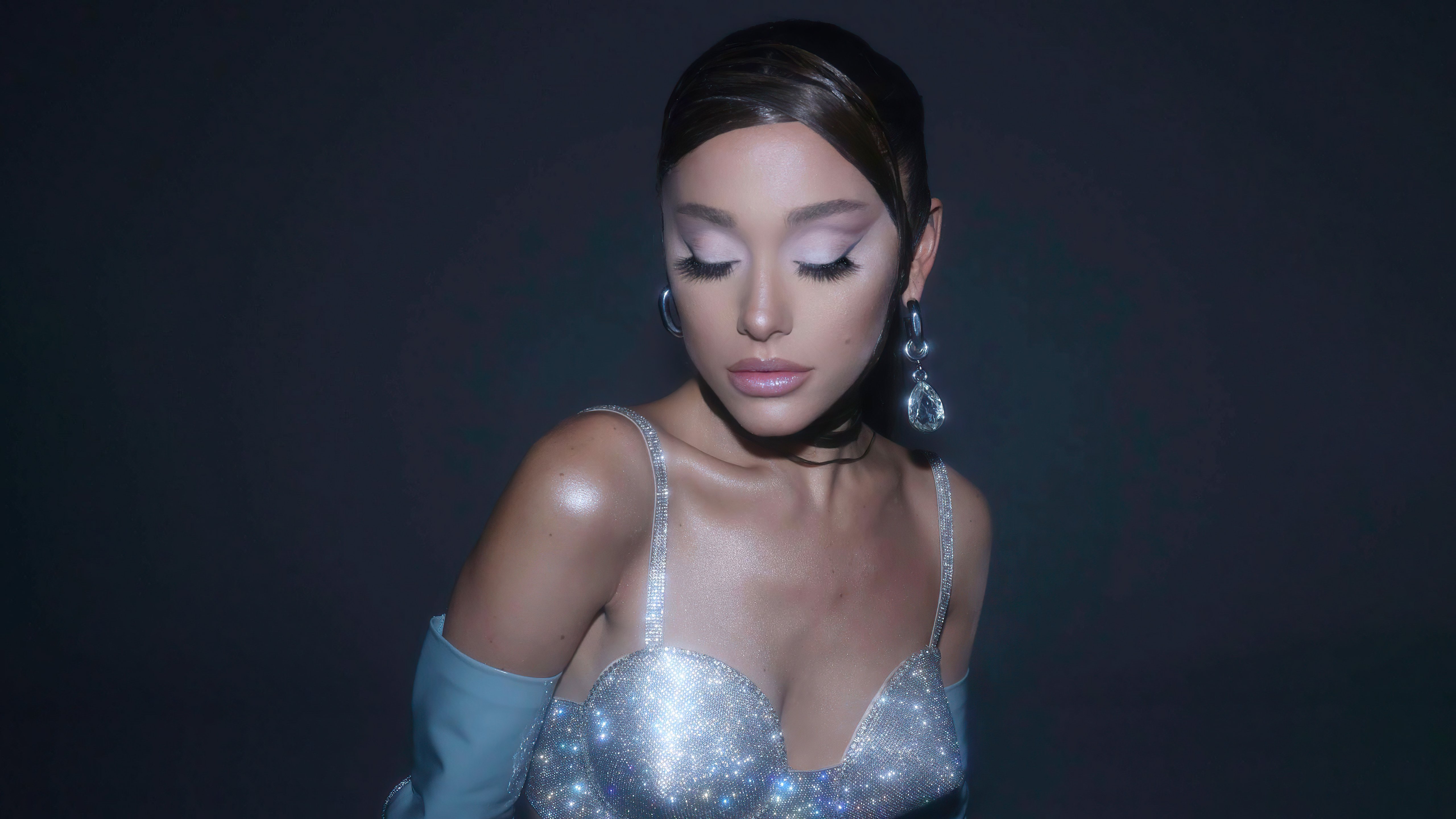 Ariana Grande Rem Beauty Wallpaper 5k