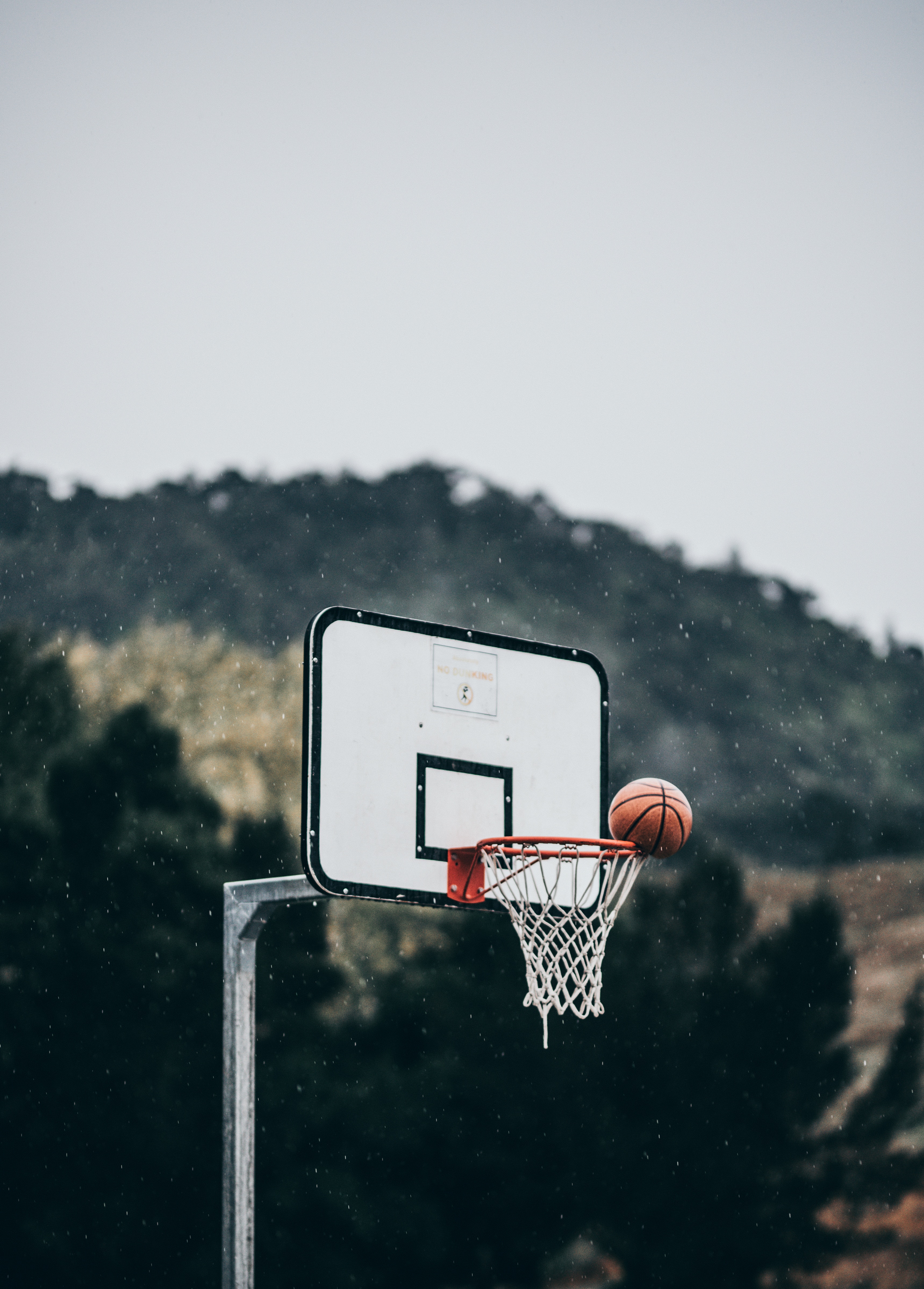Mobile wallpaper: Basketball