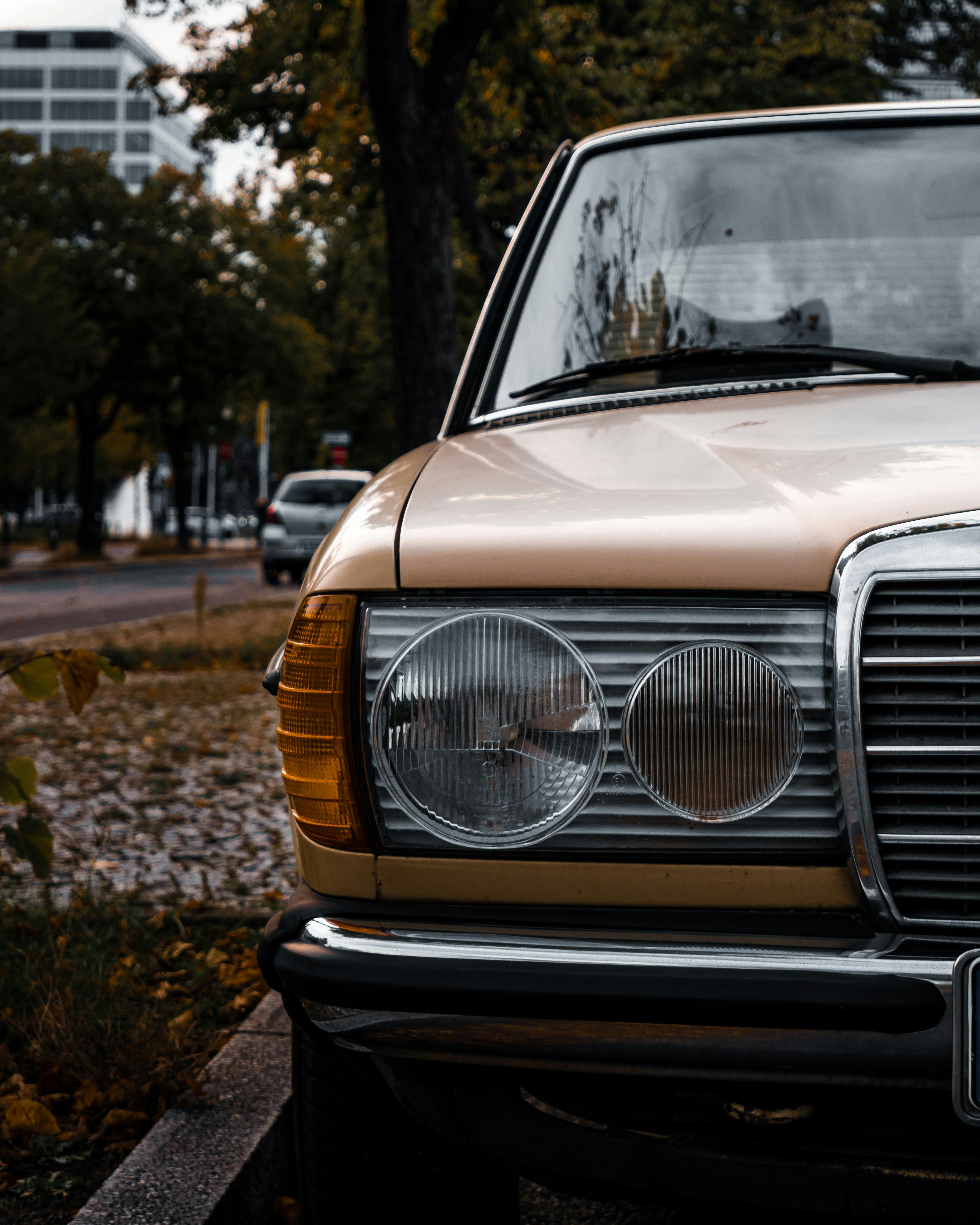 Classic Mercedes Benz · Free