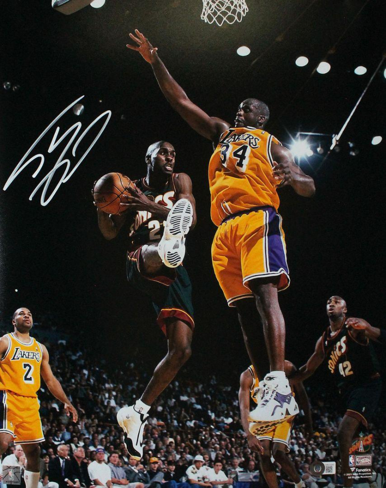 Shaquille O'Neal Signed Lakers 16x20