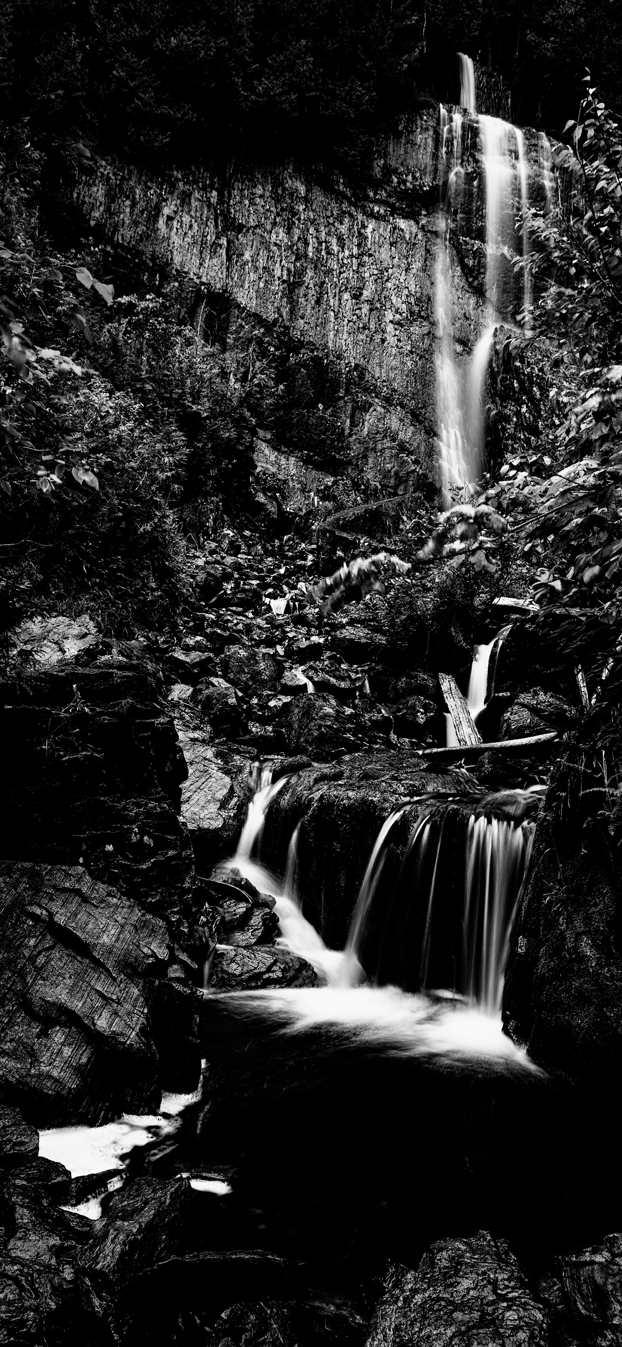 iPhone Wallpaper Black and White