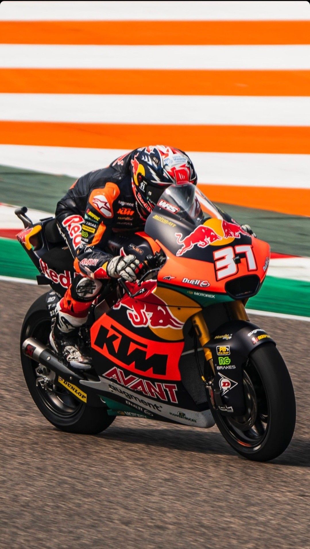 Pedro Acosta fait ses débuts en MotoGP à Valencia
