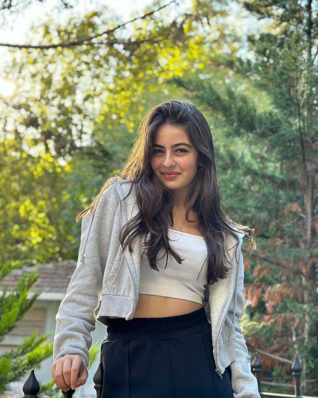 Leya Kırşan leyakirsan_official