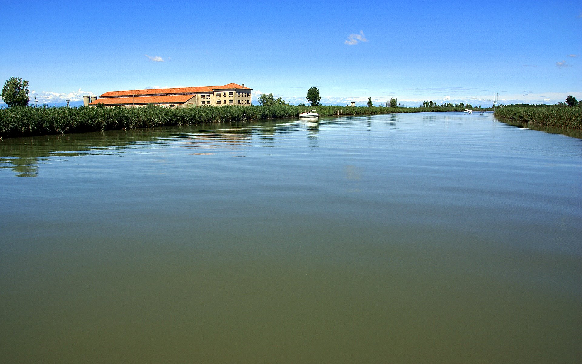 River scenery wallpaper