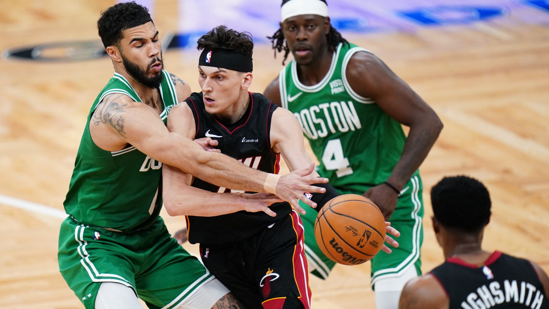 Miami Heat stun Boston Celtics, Thunder