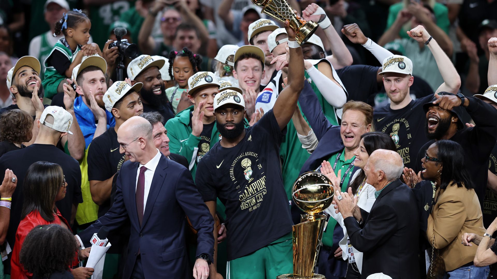 Celtics beat Mavericks to win NBA