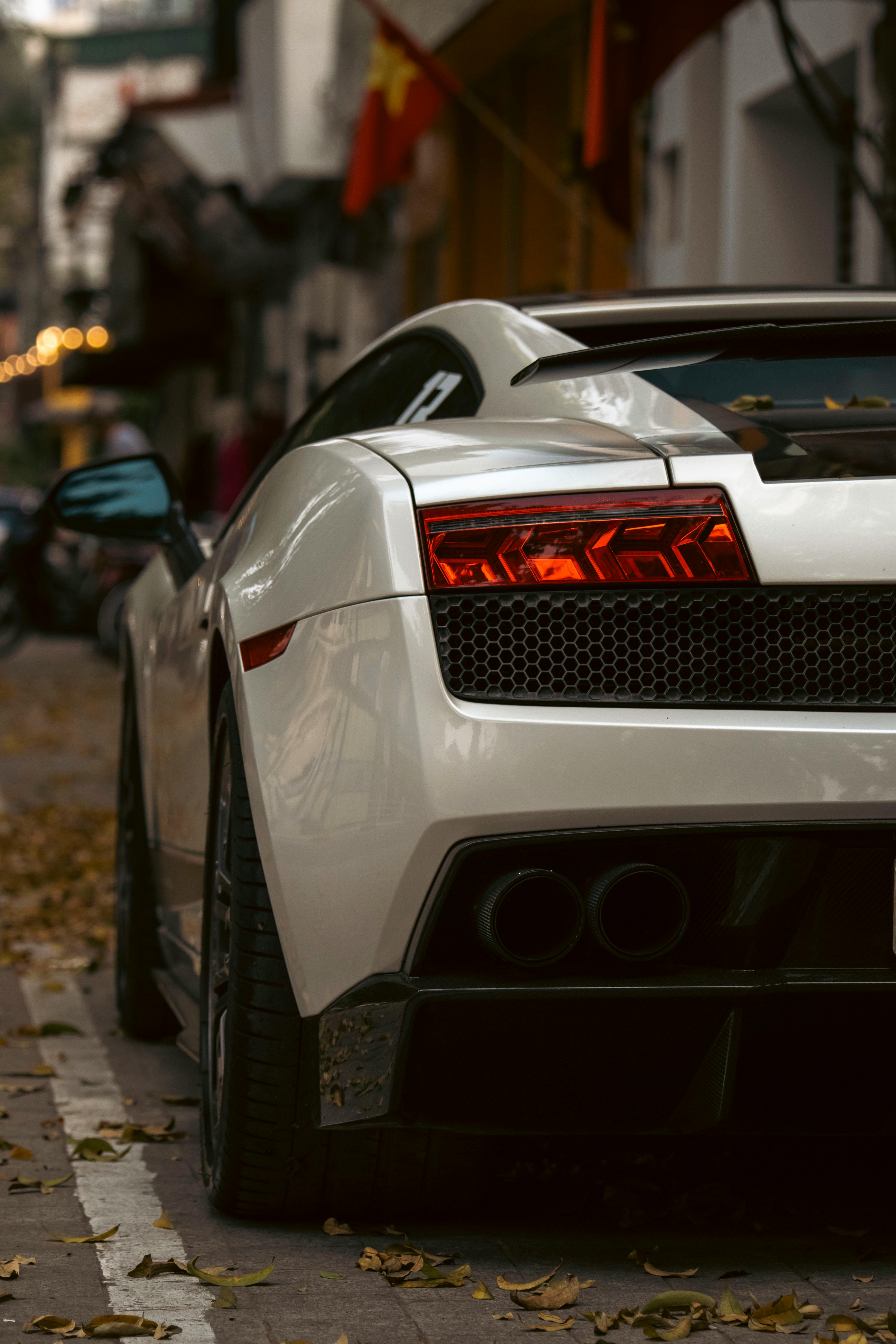 White Lamborghini Gallardo Luxury Car