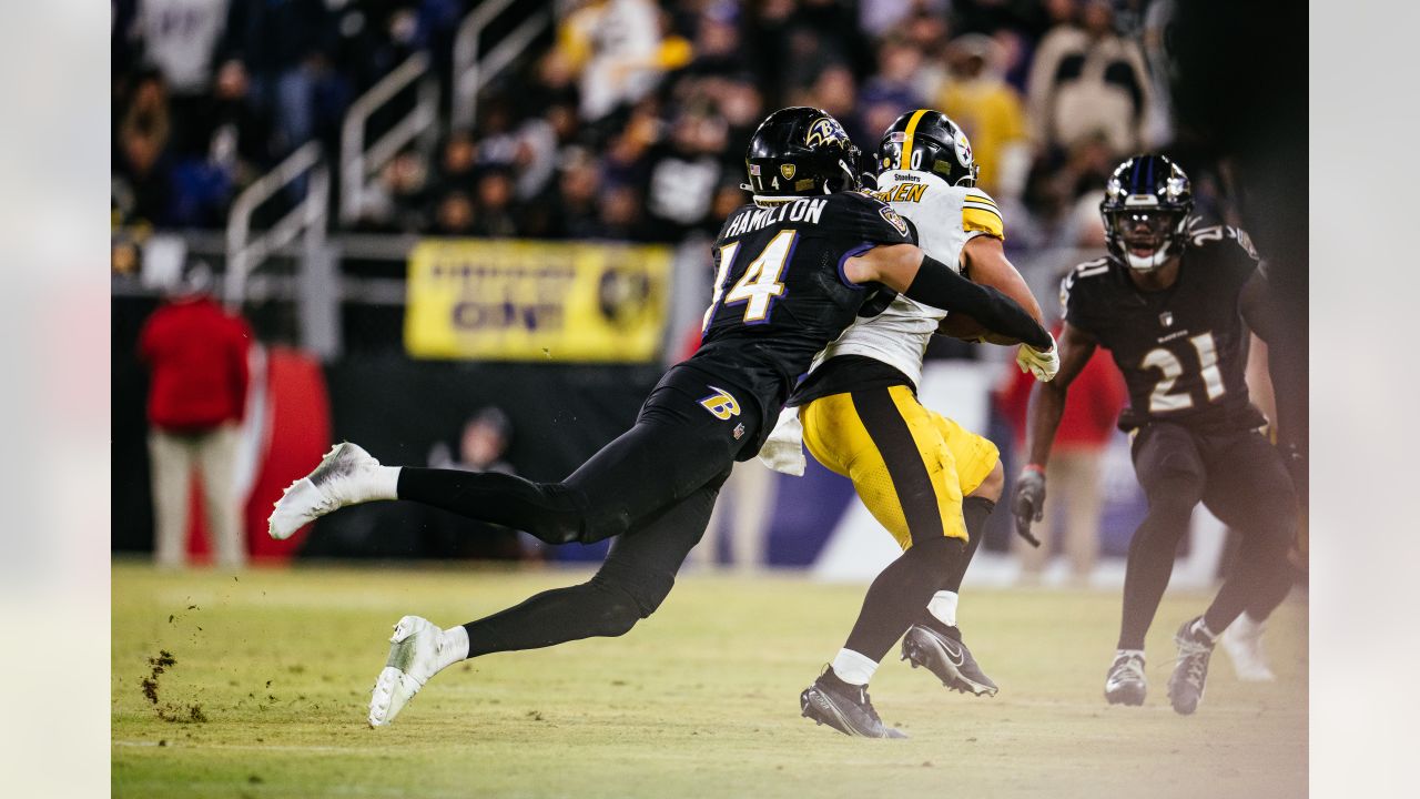 Photos of Kyle Hamilton From 2022 Season