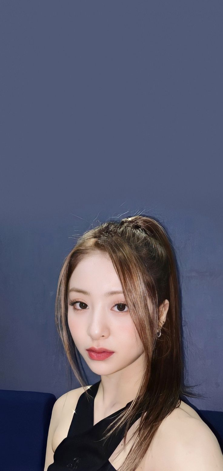 YUNJIN WALLPAPER. Wallpaper, Dancer, Kpop