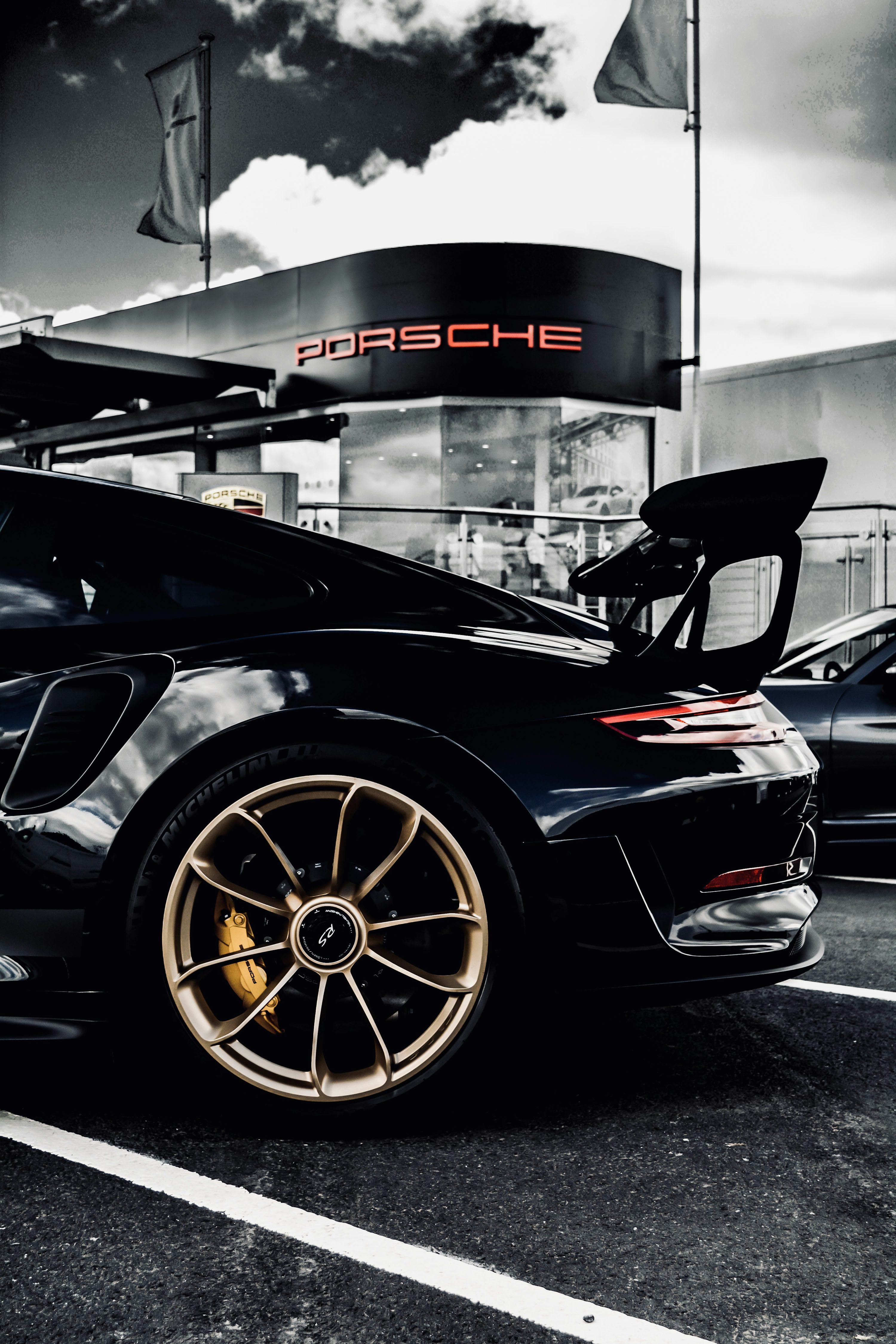50,Black Porsche Picture