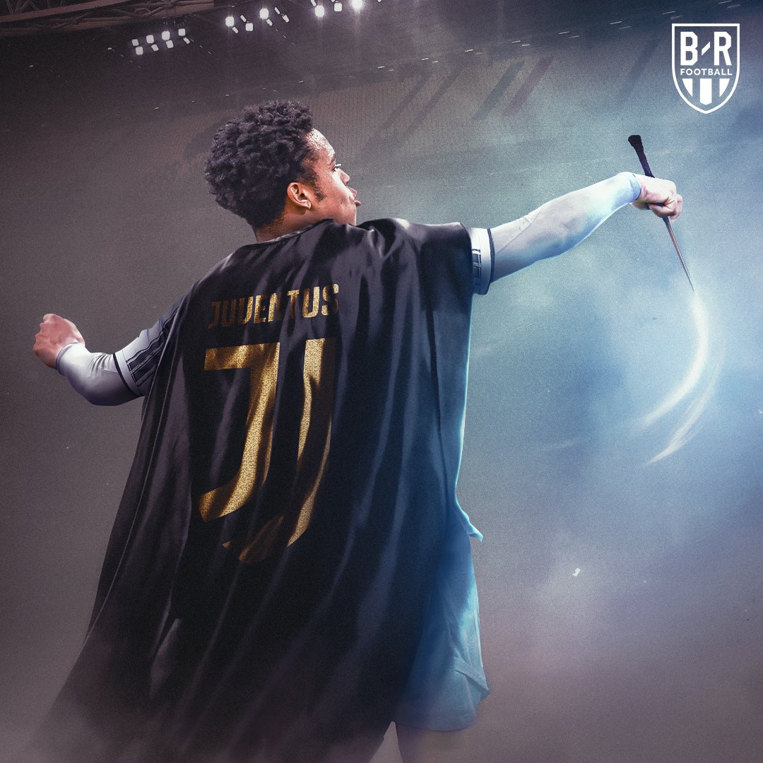 Weston McKennie subs in 70