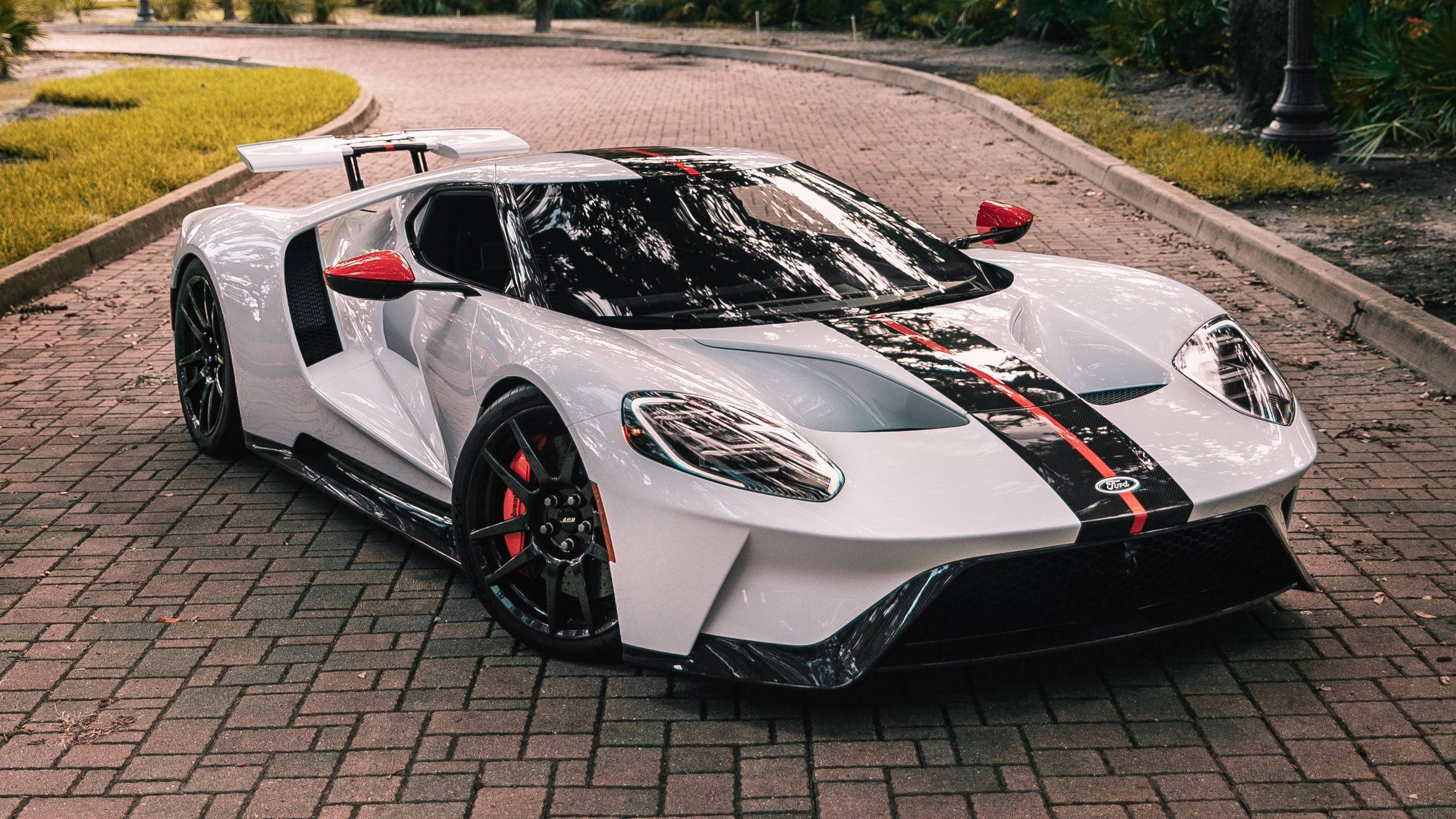 Download Shiny White Ford GT Sports Car
