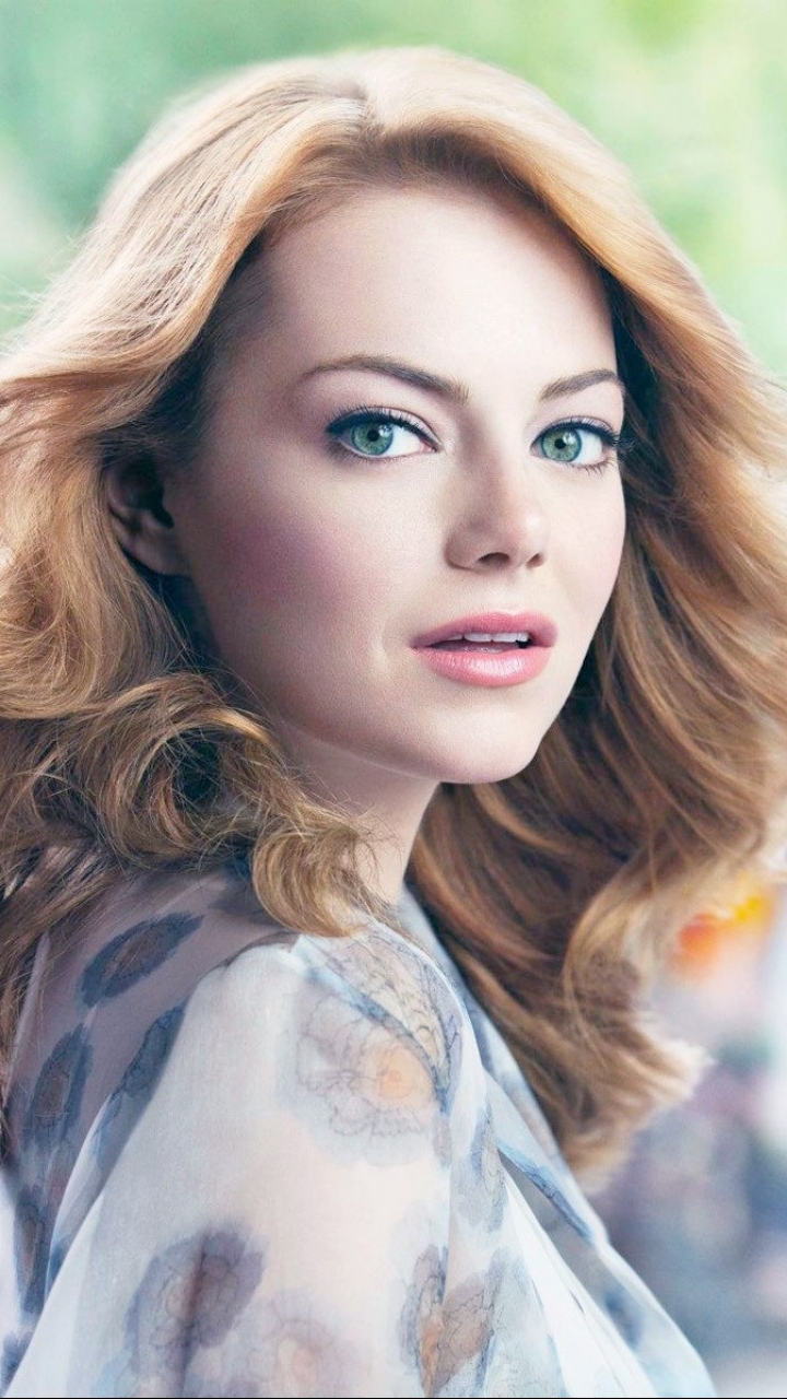 Celebrity Emma Stone Phone Wallpaper