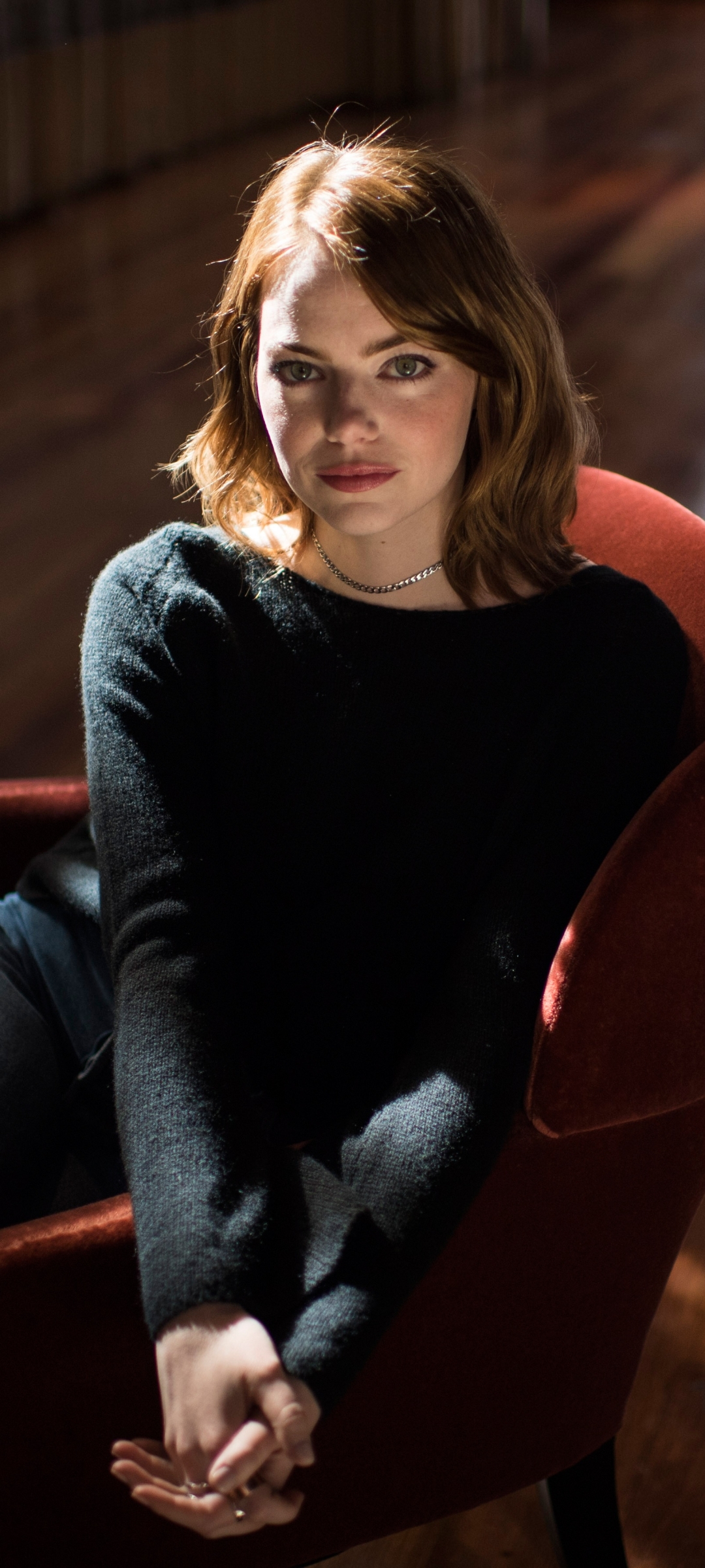 Celebrity Emma Stone Phone Wallpaper