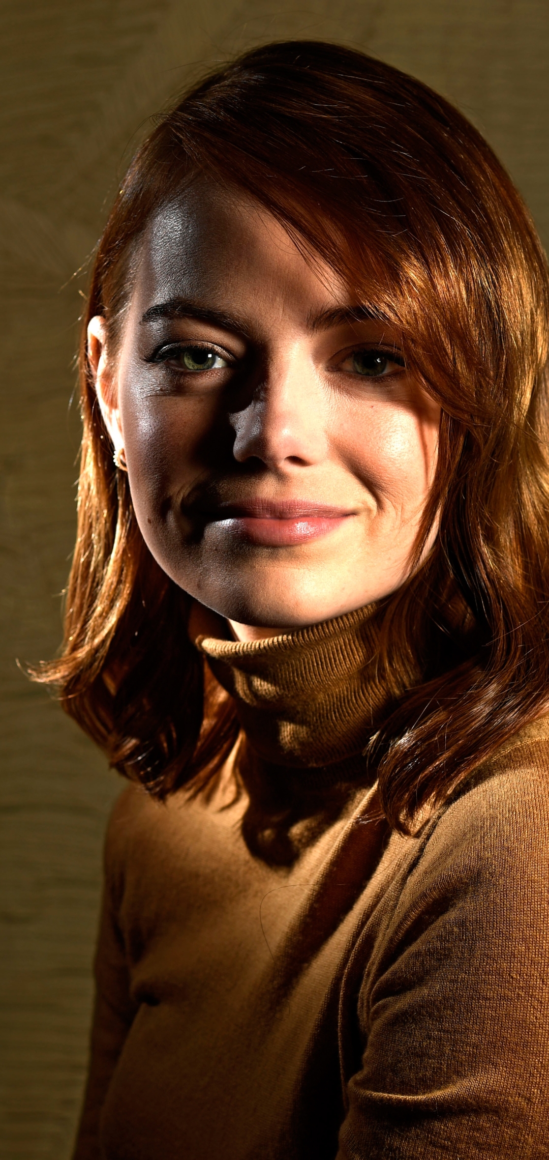 Emma Stone Phone Wallpaper