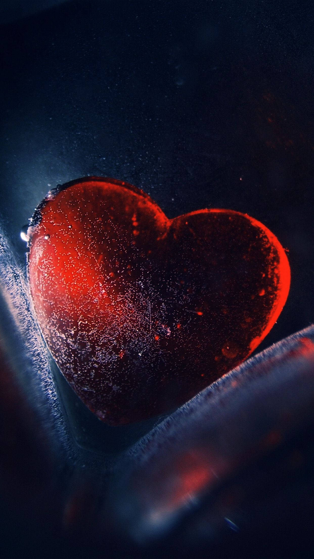 Download free Heart iPhone Screen Black