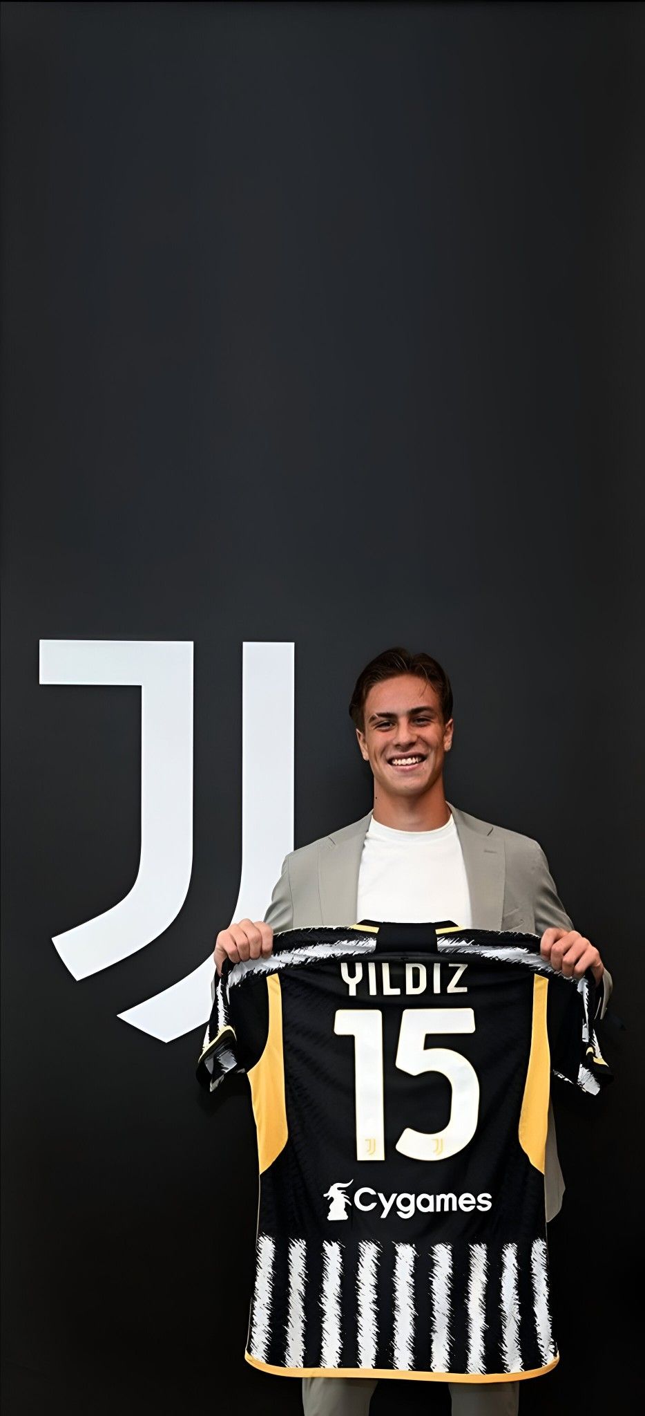 Kenan Yıldız Juventus Wallpaper