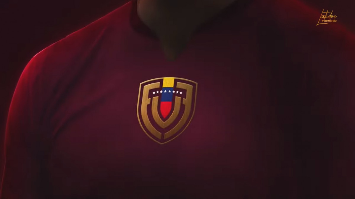 nuevo escudo e himno