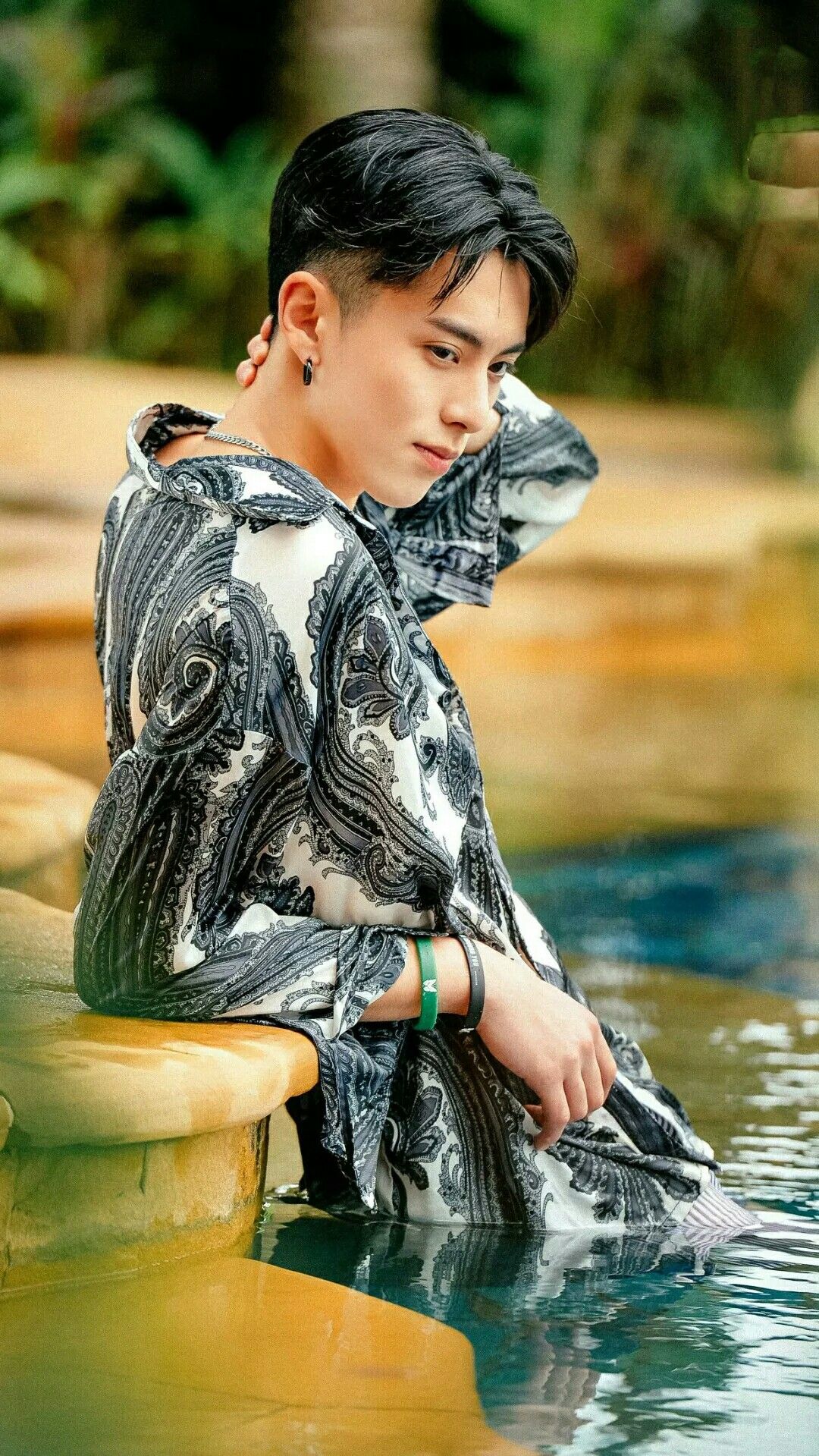 Dylan Wang He Di Wallpaper