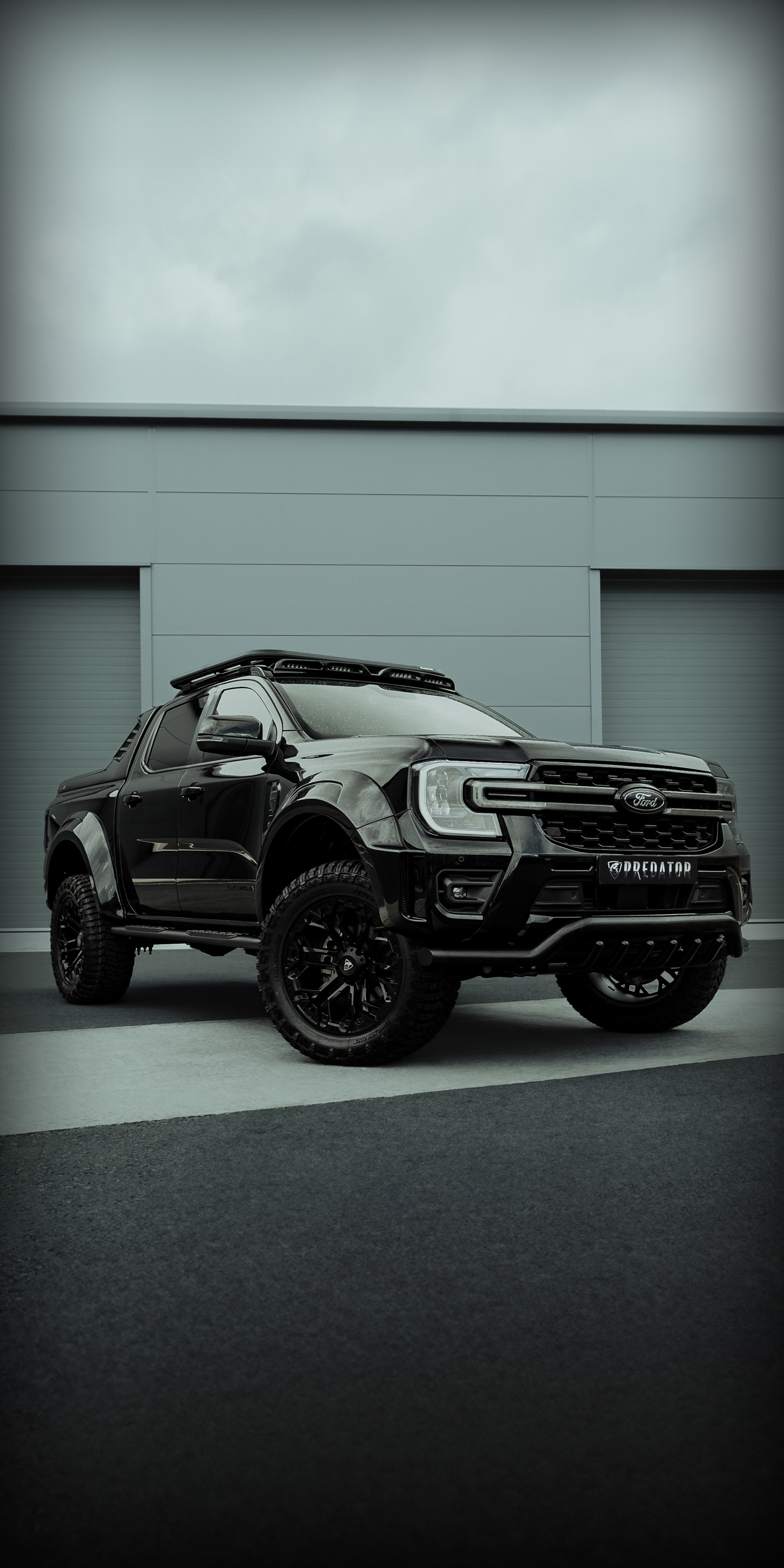 Predator 4x4 Wallpaper for Phone & Desktop