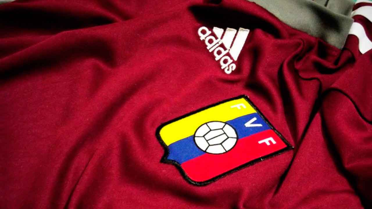 La VINOTINTO. Fútbol, pasión y amor