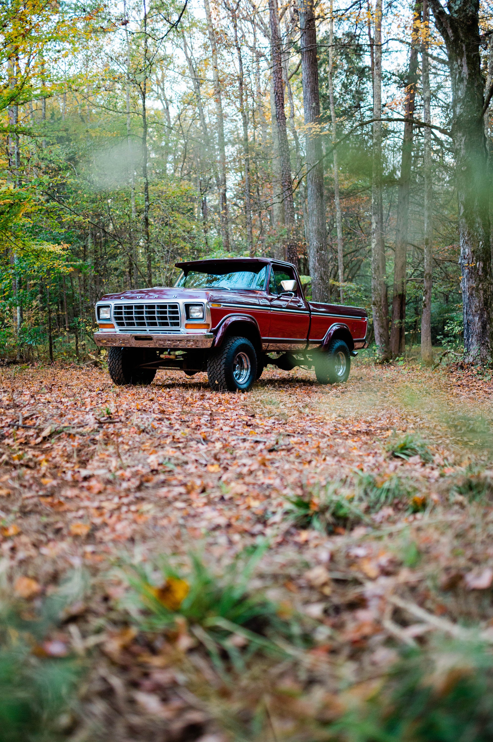 Ford F 150 4x4 Short Bed Red