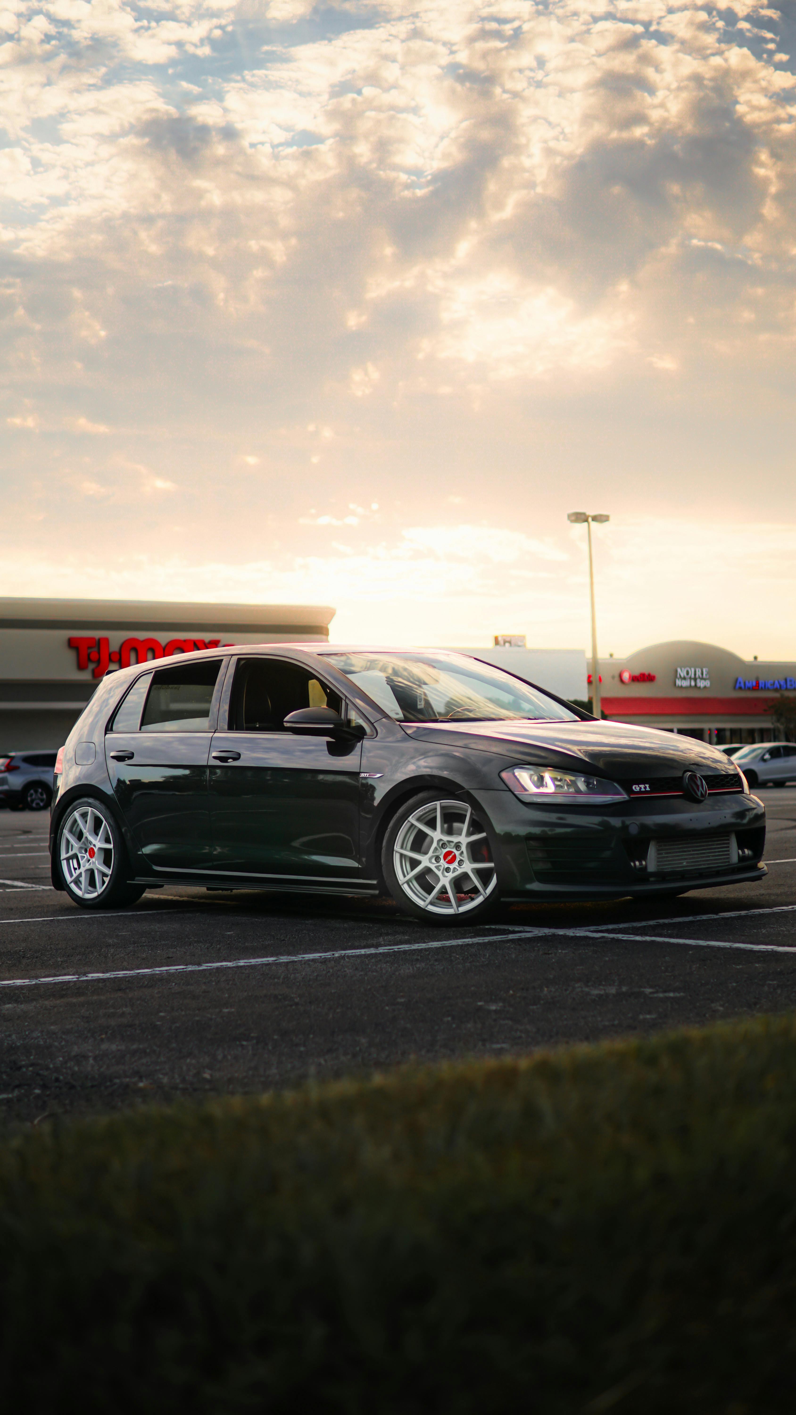 Black, Tuned Volkswagen Golf Mk7 · Free
