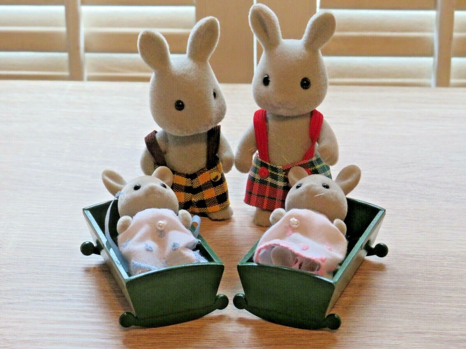 Vintage Sylvanian Families MAPLE TOWN