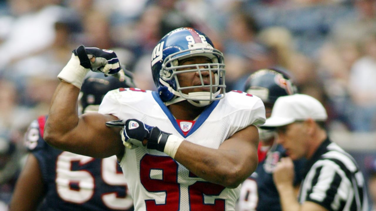 Photos: DE Michael Strahan