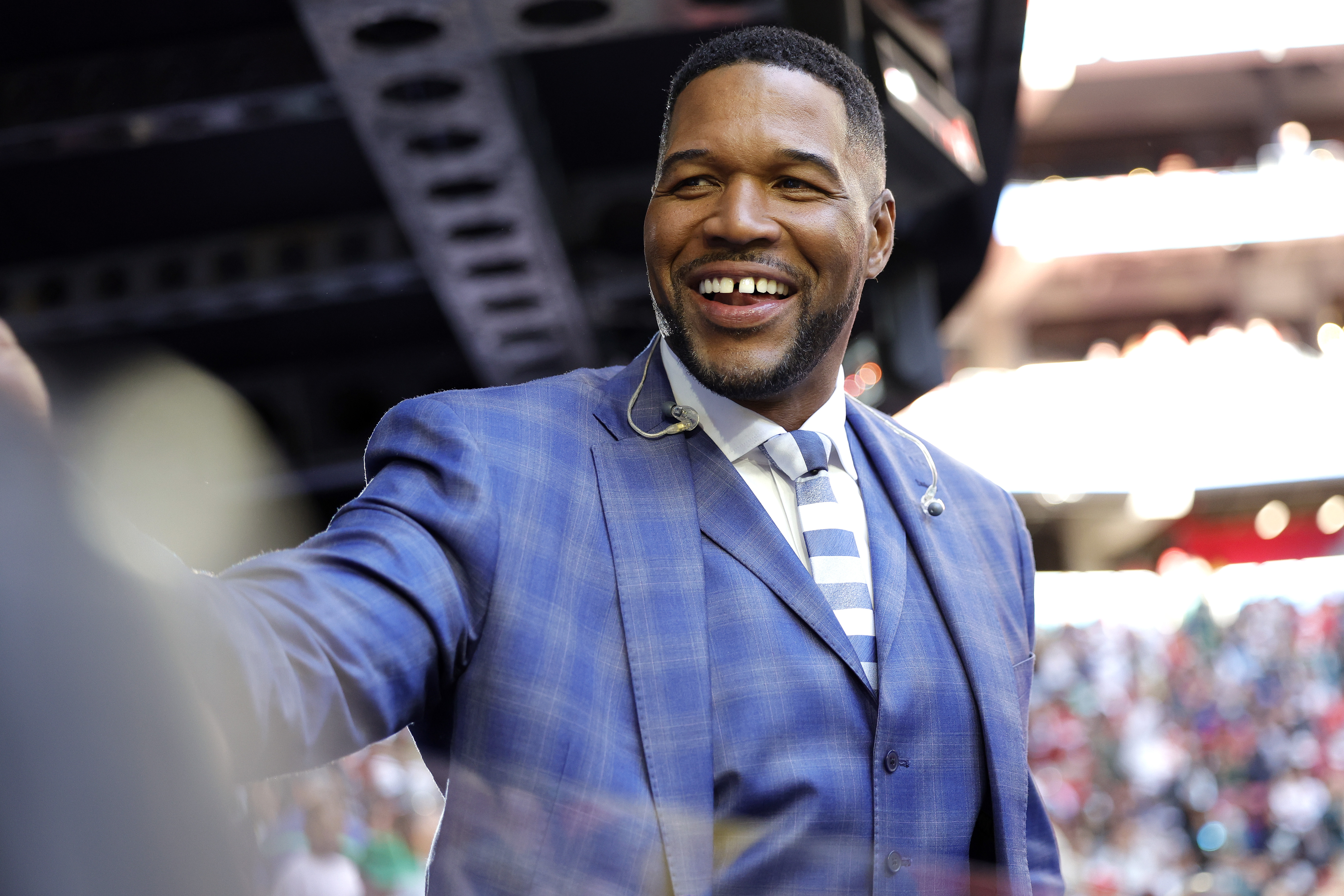 Michael Strahan unrecognizable as fresh