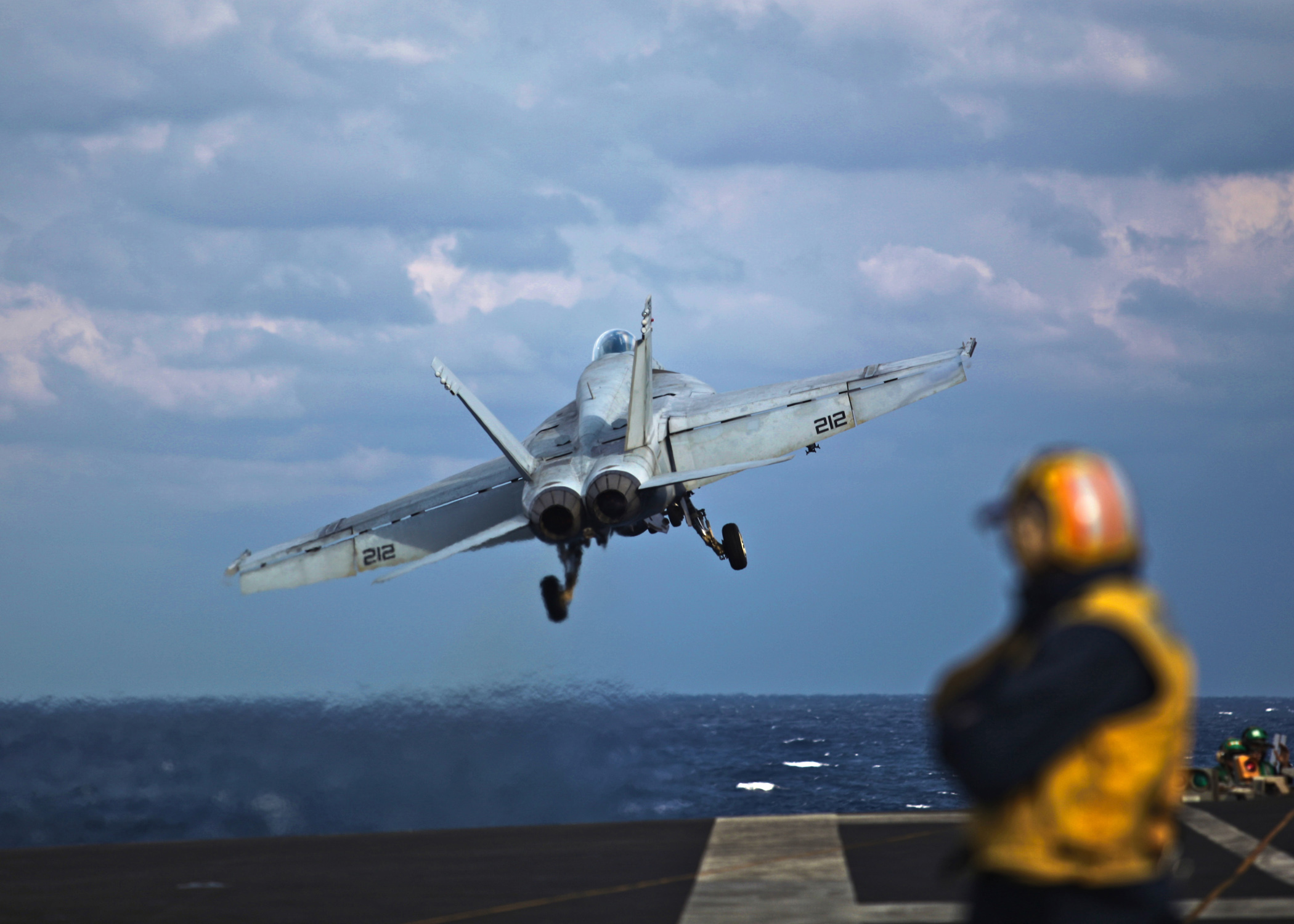 F 18E Super Hornet Launches