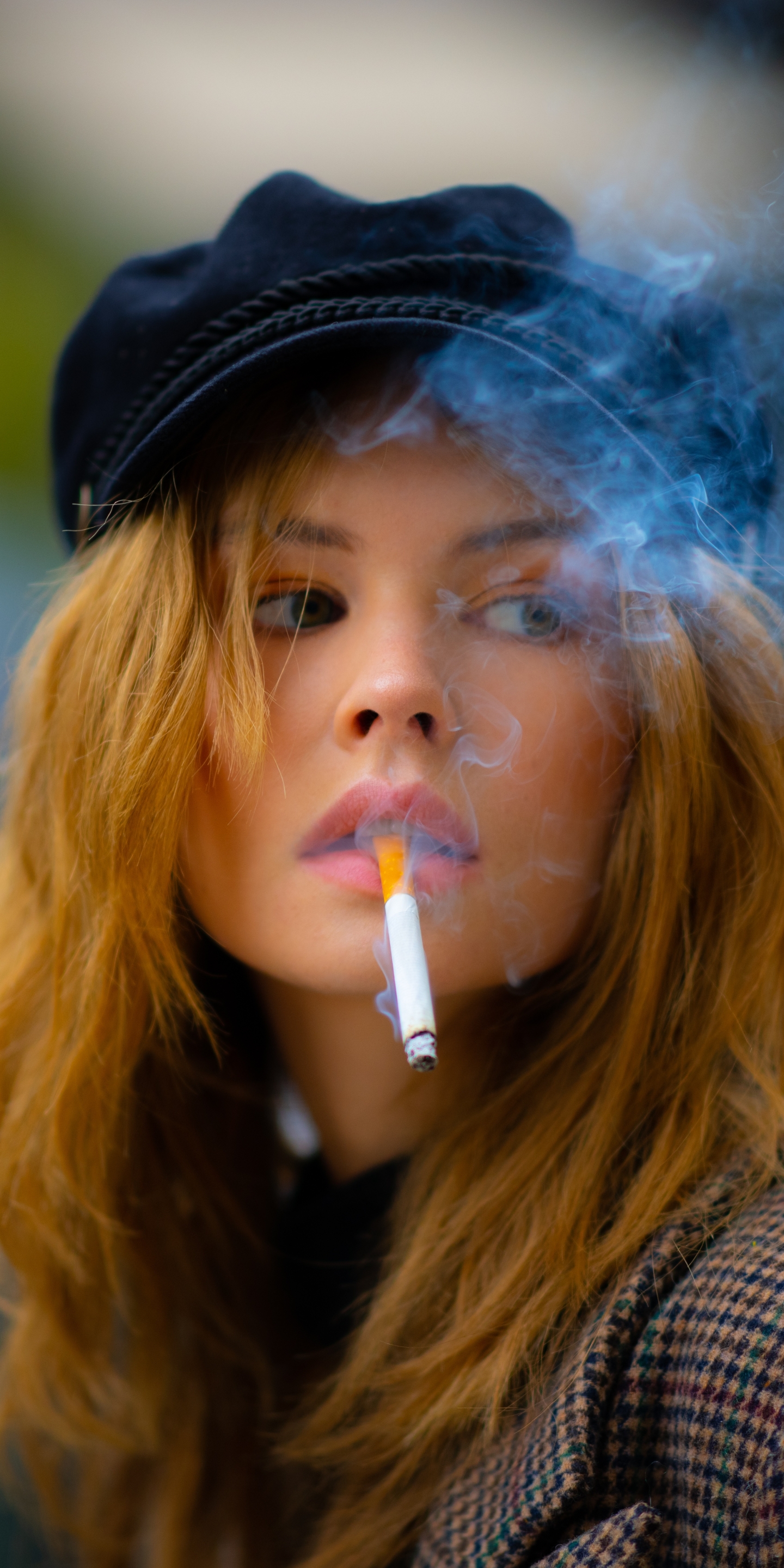 Mobile wallpaper: Blonde, Russian, Hat