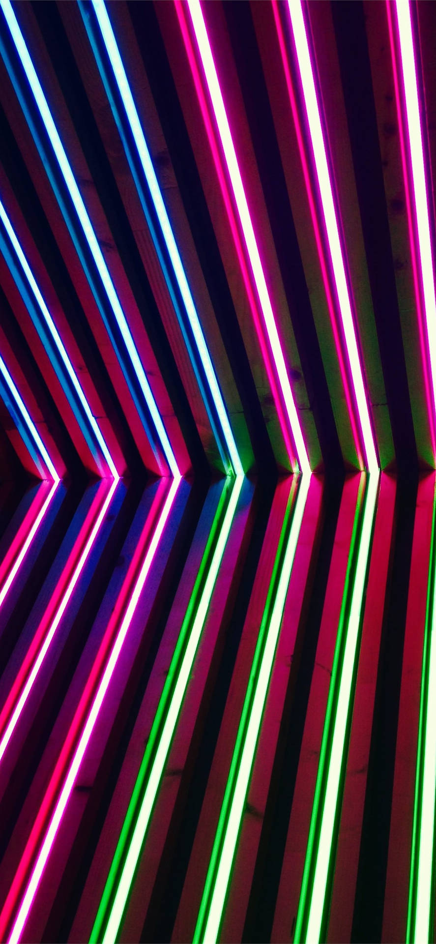 Download free Neon Purple iPhone Tube