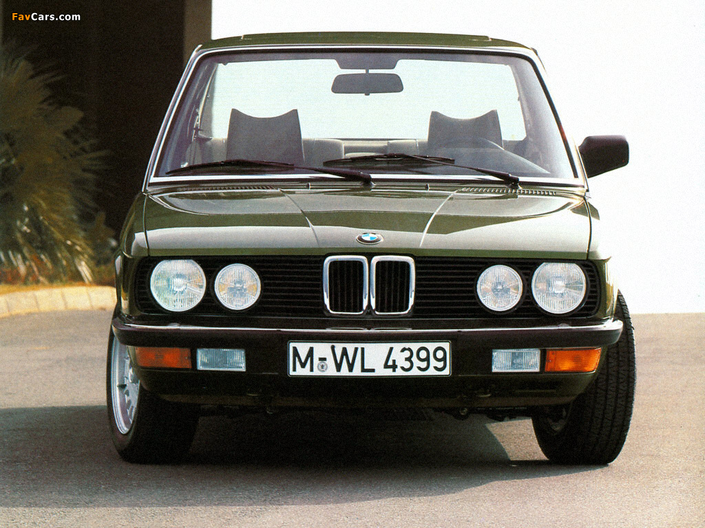 BMW 520i Sedan (E28) 1981–87 wallpaper
