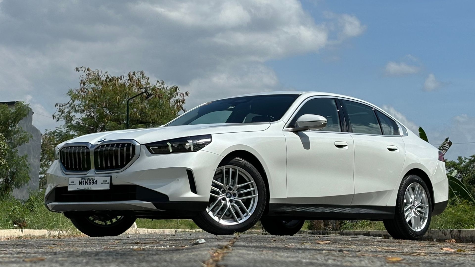2024 BMW 520i Philippines: Review