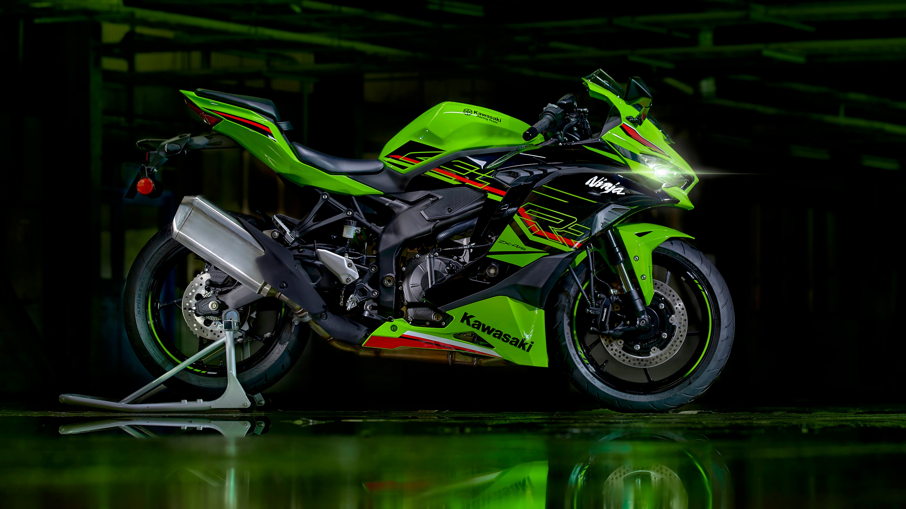 Kawasaki Ninja ZX 4RR Wallpaper 4K