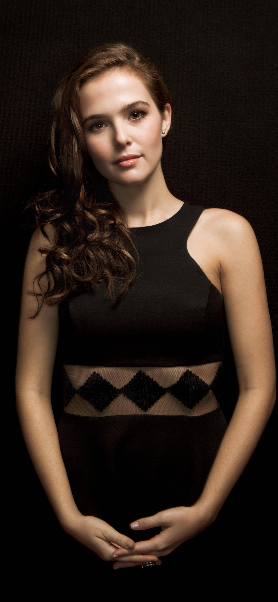 Zoey Deutch 2019 Latest