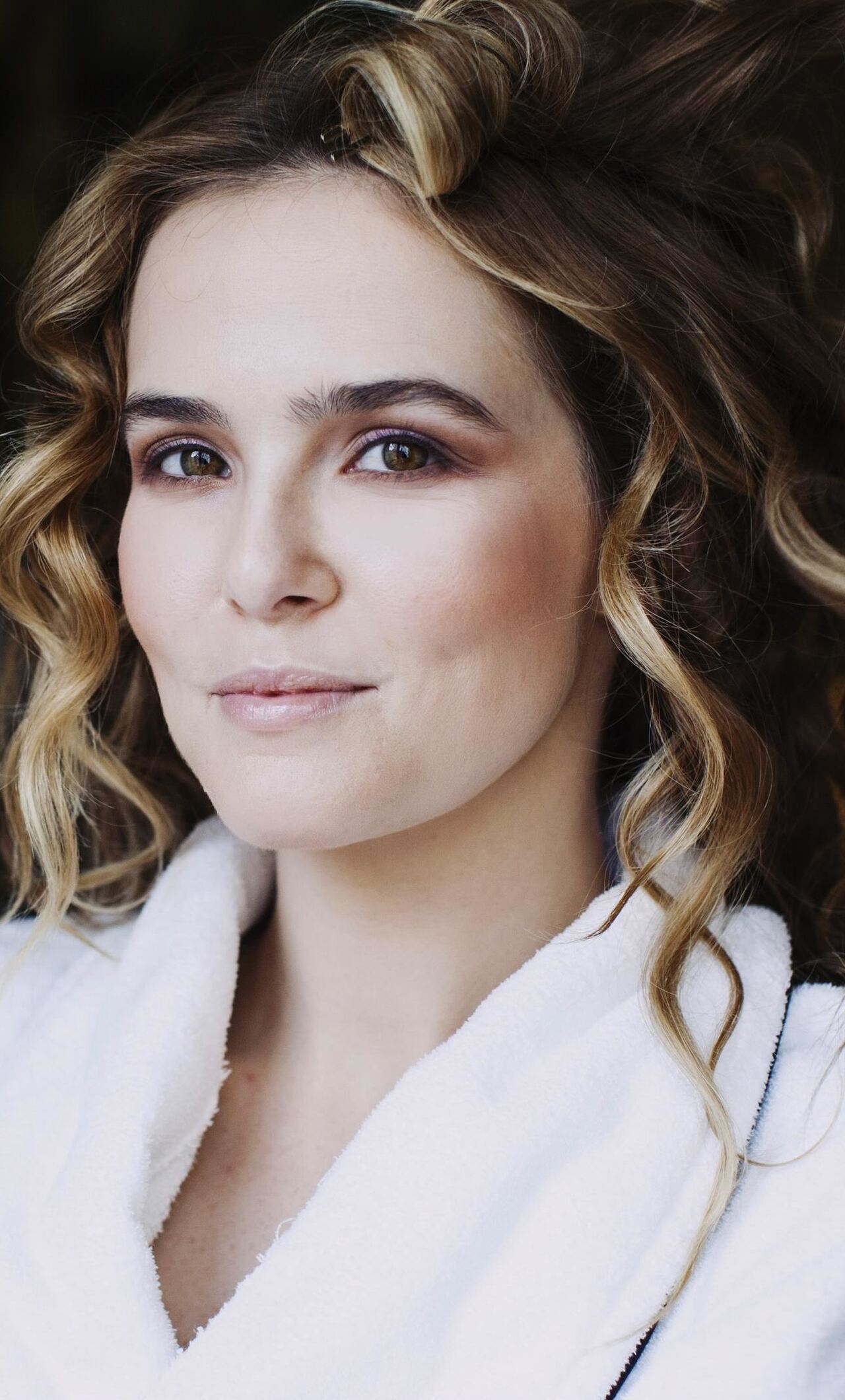 Zoey Deutch iPhone , HD 4k Wallpaper