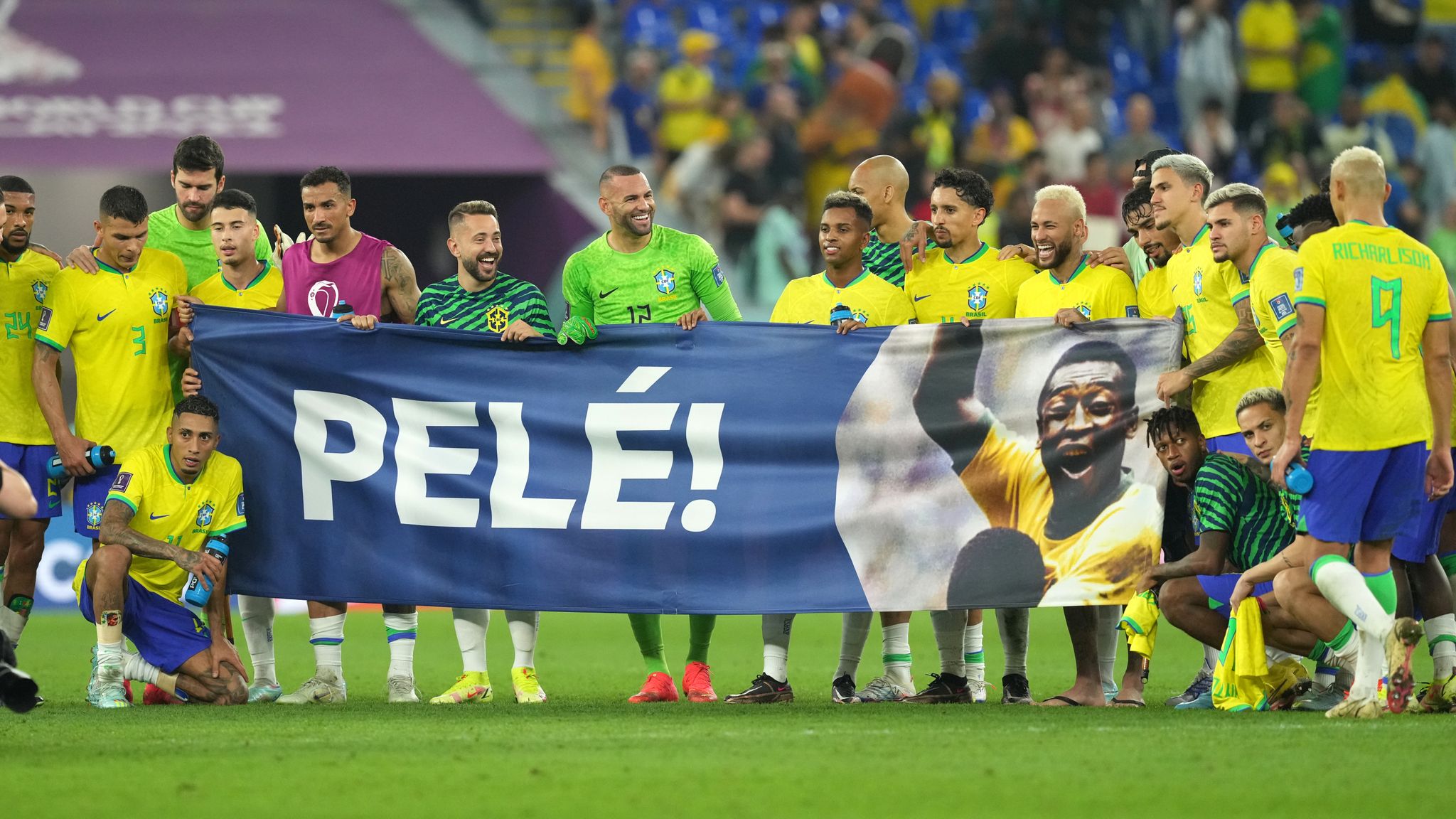 Brazil stars unfurl banner tribute to